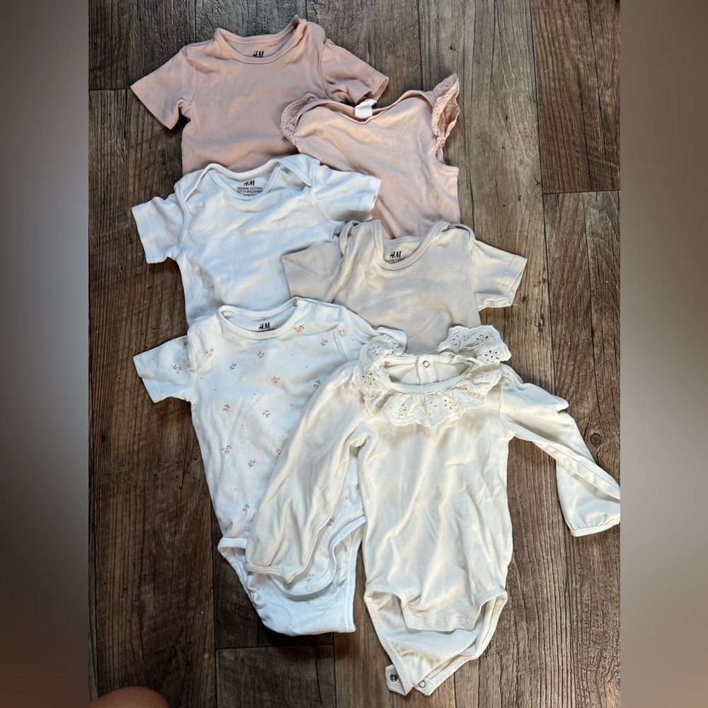 H&M Onesies (18m)
